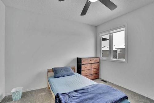 31 Skyview Shores Gardens Ne, Calgary, AB - Indoor Photo Showing Bedroom