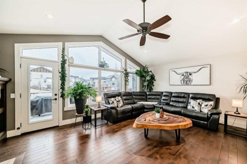 3 Cimarron Springs Circle, Okotoks, AB - Indoor Photo Showing Living Room