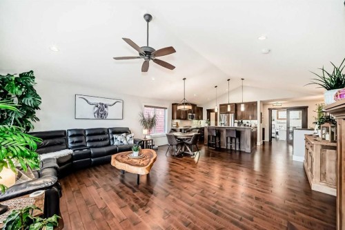 3 Cimarron Springs Circle, Okotoks, AB - Indoor Photo Showing Living Room