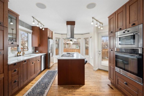 15 Mckinley Place Se, Calgary, AB 