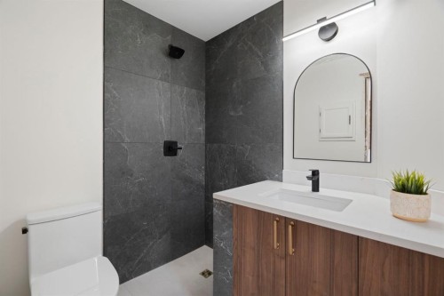 15 Mckinley Place Se, Calgary, AB 