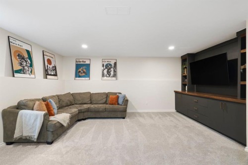 15 Mckinley Place Se, Calgary, AB 