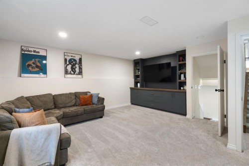 15 Mckinley Place Se, Calgary, AB 