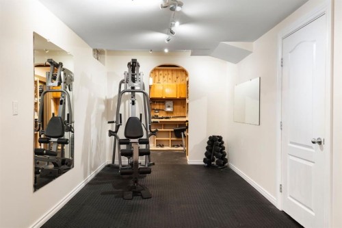 15 Mckinley Place Se, Calgary, AB 