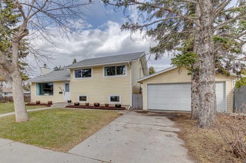 4819 30 Avenue Sw, Calgary, AB - Outdoor