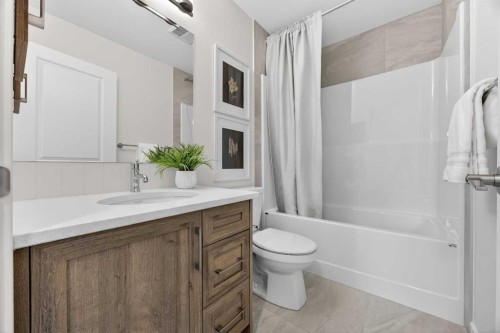 67 Versant Way Sw, Calgary, AB - Indoor Photo Showing Bathroom