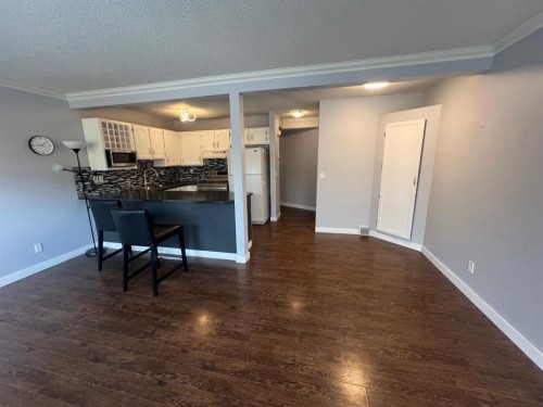 123 Country Hills Villas Nw, Calgary, AB 