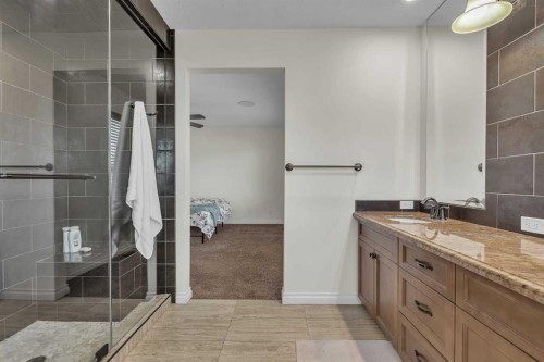 8 Legacy Terrace Se, Calgary, AB - Indoor Photo Showing Bathroom