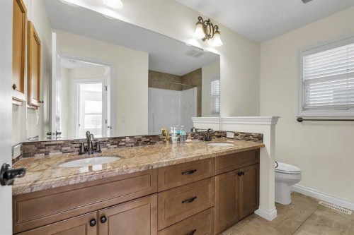 8 Legacy Terrace Se, Calgary, AB - Indoor Photo Showing Bathroom