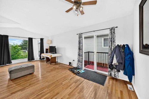 208 Erin Meadow Green Se, Calgary, AB 