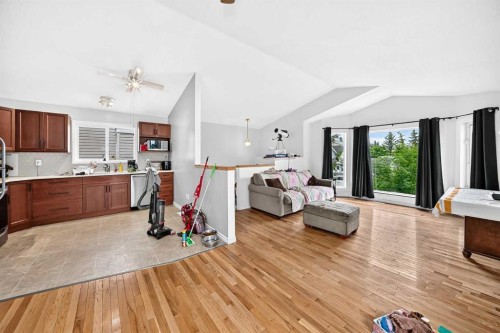 208 Erin Meadow Green Se, Calgary, AB 