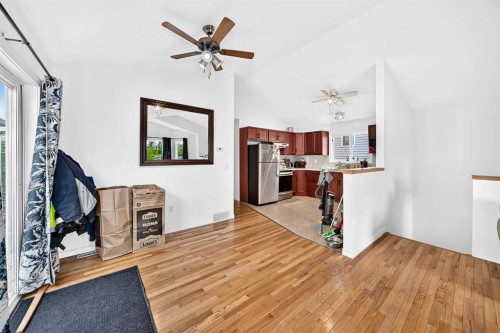 208 Erin Meadow Green Se, Calgary, AB 