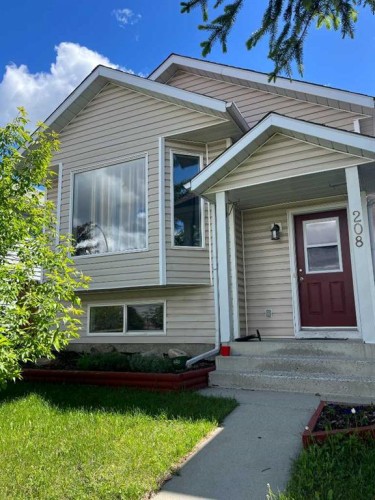 208 Erin Meadow Green SE Calgary, AB T2B 3G3