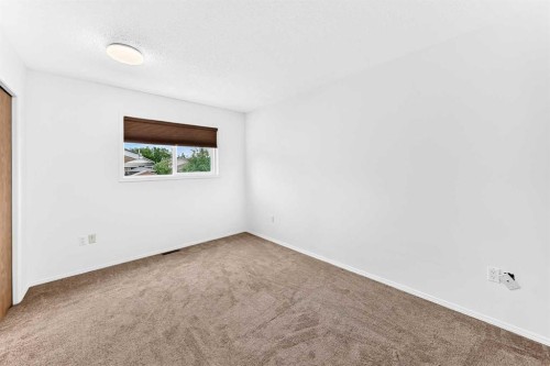208 Erin Meadow Green Se, Calgary, AB 