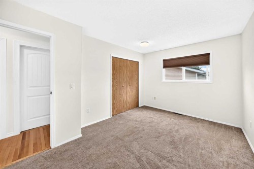 208 Erin Meadow Green Se, Calgary, AB 