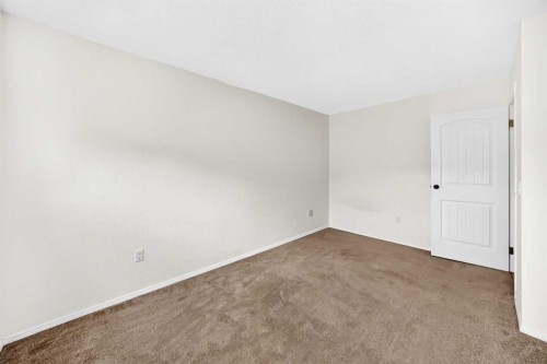 208 Erin Meadow Green Se, Calgary, AB 