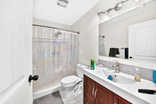 208 Erin Meadow Green Se, Calgary, AB 
