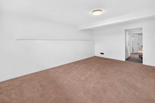 208 Erin Meadow Green Se, Calgary, AB 