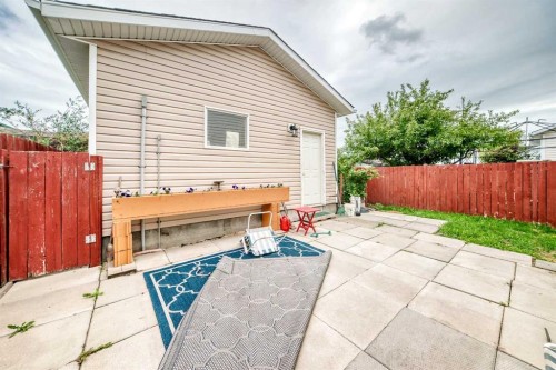 208 Erin Meadow Green Se, Calgary, AB 
