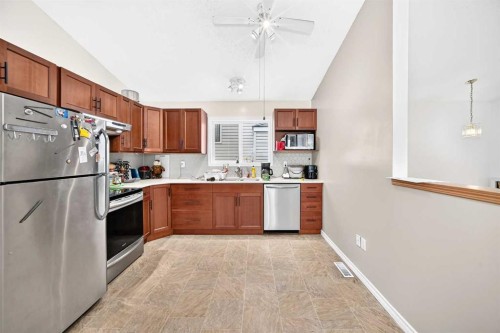 208 Erin Meadow Green Se, Calgary, AB 