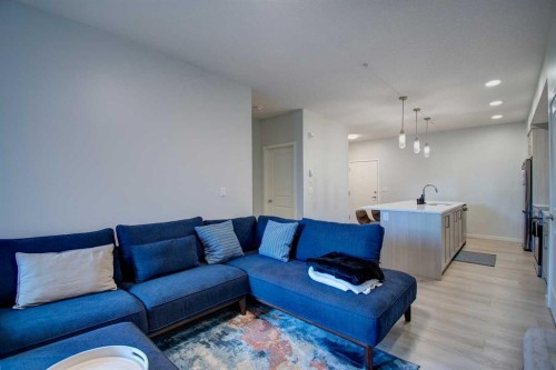5119-20295 Seton Way Se, Calgary, AB - Indoor Photo Showing Living Room