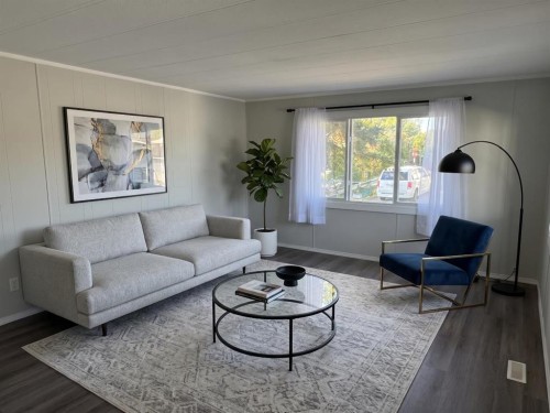 206 Polar Avenue, High River, AB 