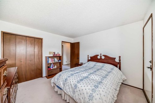 183 Dalcastle Way Nw, Calgary, AB - Indoor Photo Showing Bedroom
