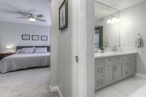 54 Silverado Plains Common Sw, Calgary, AB - Indoor Photo Showing Bathroom