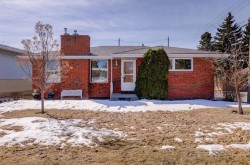 1008 Motherwell Road NE Calgary, AB T2E 6E7