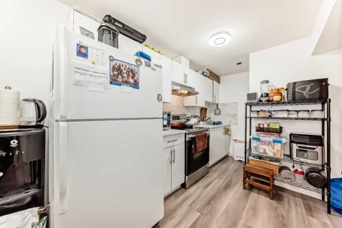244 Coverdale Court Ne, Calgary, AB - Indoor Photo Showing Kitchen