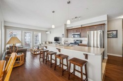 344-20 Royal Oak Plaza NW Calgary, AB T3G 0E6