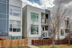 1-3802 Parkhill SW Calgary, AB T2S 2W7