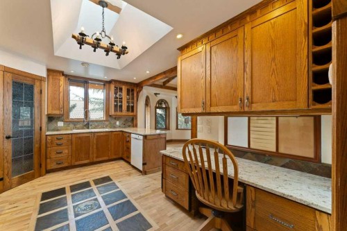 764 East Chestermere Drive, Chestermere, AB - Indoor Photo Showing Kitchen