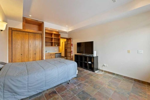 764 East Chestermere Drive, Chestermere, AB - Indoor Photo Showing Bedroom