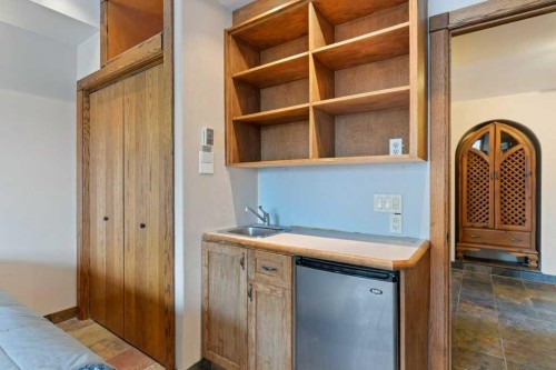 764 East Chestermere Drive, Chestermere, AB - Indoor