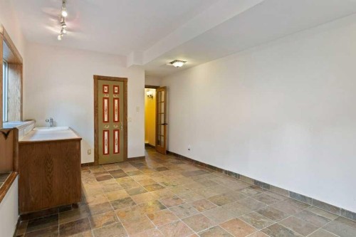 764 East Chestermere Drive, Chestermere, AB - Indoor Photo Showing Other Room