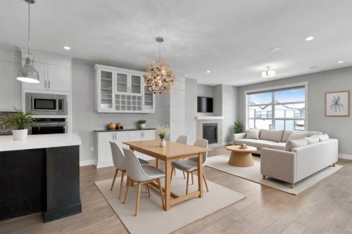 256 25 Avenue Ne, Calgary, AB - Indoor