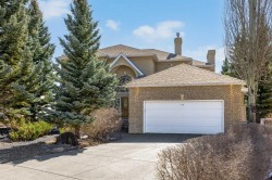 216 Evergreen Heath SW Calgary, AB T2Y 3B6