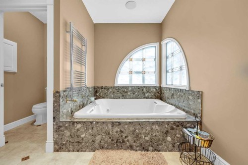 216 Evergreen Heath Sw, Calgary, AB - Indoor Photo Showing Bathroom