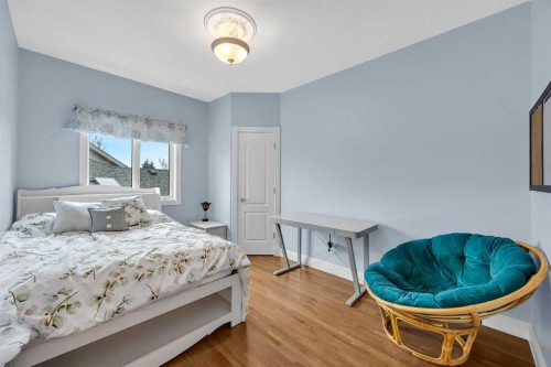 216 Evergreen Heath Sw, Calgary, AB - Indoor Photo Showing Bedroom