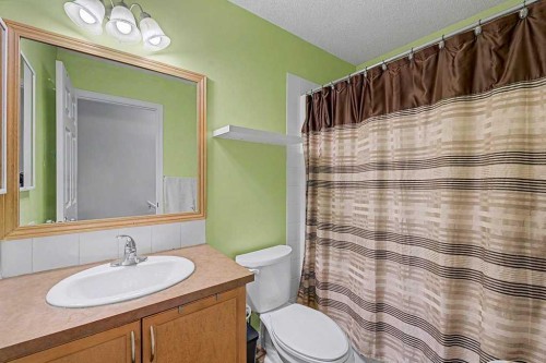 260 Covebrook Place Ne, Calgary, AB - Indoor Photo Showing Bathroom