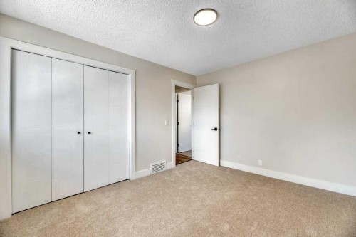 8-75 Templemont Way Ne, Calgary, AB - Indoor Photo Showing Other Room