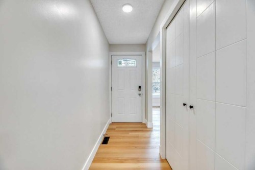 8-75 Templemont Way Ne, Calgary, AB - Indoor Photo Showing Other Room