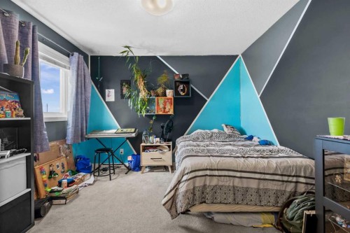 204 Walden Parade Se, Calgary, AB - Indoor Photo Showing Bedroom