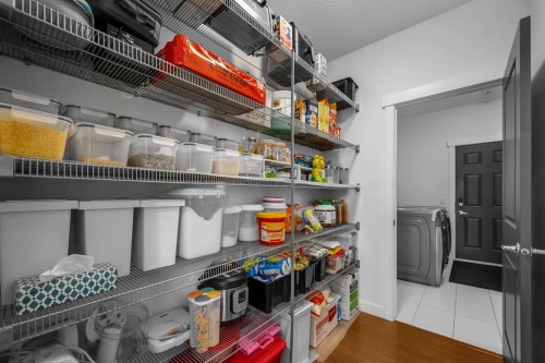 233 Cranarch Common Se, Calgary, AB - Indoor With Storage