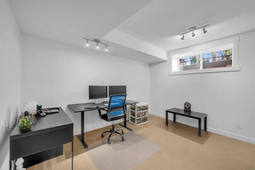 233 Cranarch Common Se, Calgary, AB - Indoor Photo Showing Office
