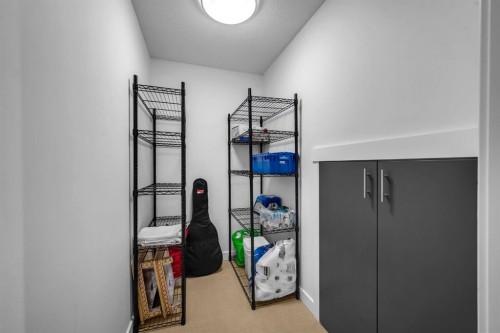 233 Cranarch Common Se, Calgary, AB - Indoor Photo Showing Other Room