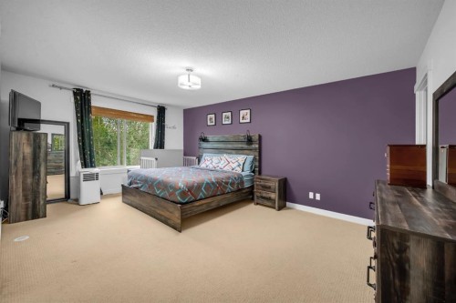 233 Cranarch Common Se, Calgary, AB - Indoor Photo Showing Bedroom
