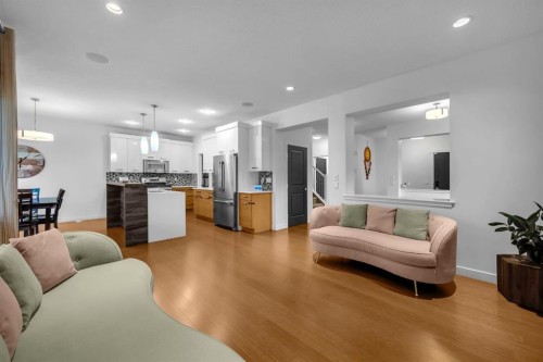 233 Cranarch Common Se, Calgary, AB - Indoor Photo Showing Living Room