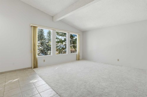 107 Nottingham Road, Calgary, AB - Indoor Photo Showing Other Room